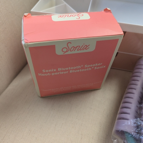 Fabfitfun Bundle lot - Picture 3 of 5